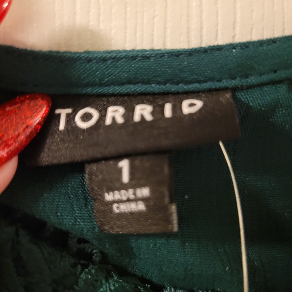 Torrid Green Babydoll With Lace Detail Women's Top Sixe 1/1x NWT - Picture 3 of 8
